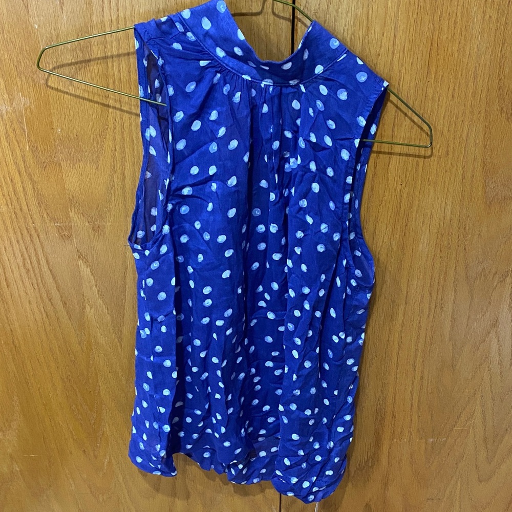 Cloth & Stone Blue and White Sleeveless Blouse